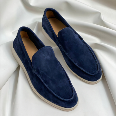 Timeless Elegance and Comfort – Classic Men’s Leather Loafers